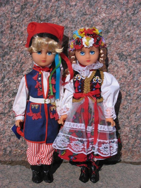 Купить кукол в национальных костюмах. Национальные куклы. Куклы в национальных костюмах. Польские куклы. Кукла в народном костюме.