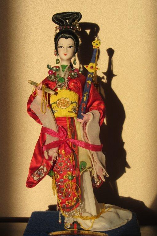Китайские куклы мальчики. Китайские куклы. Национальные куклы Китая. Народные куклы Китая. Китайская кукла мальчик.